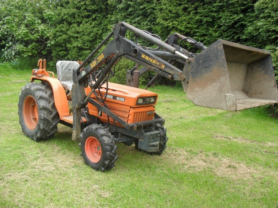 Ciągnik Kubota B-II8  OKAZJA — zdjęcie 1