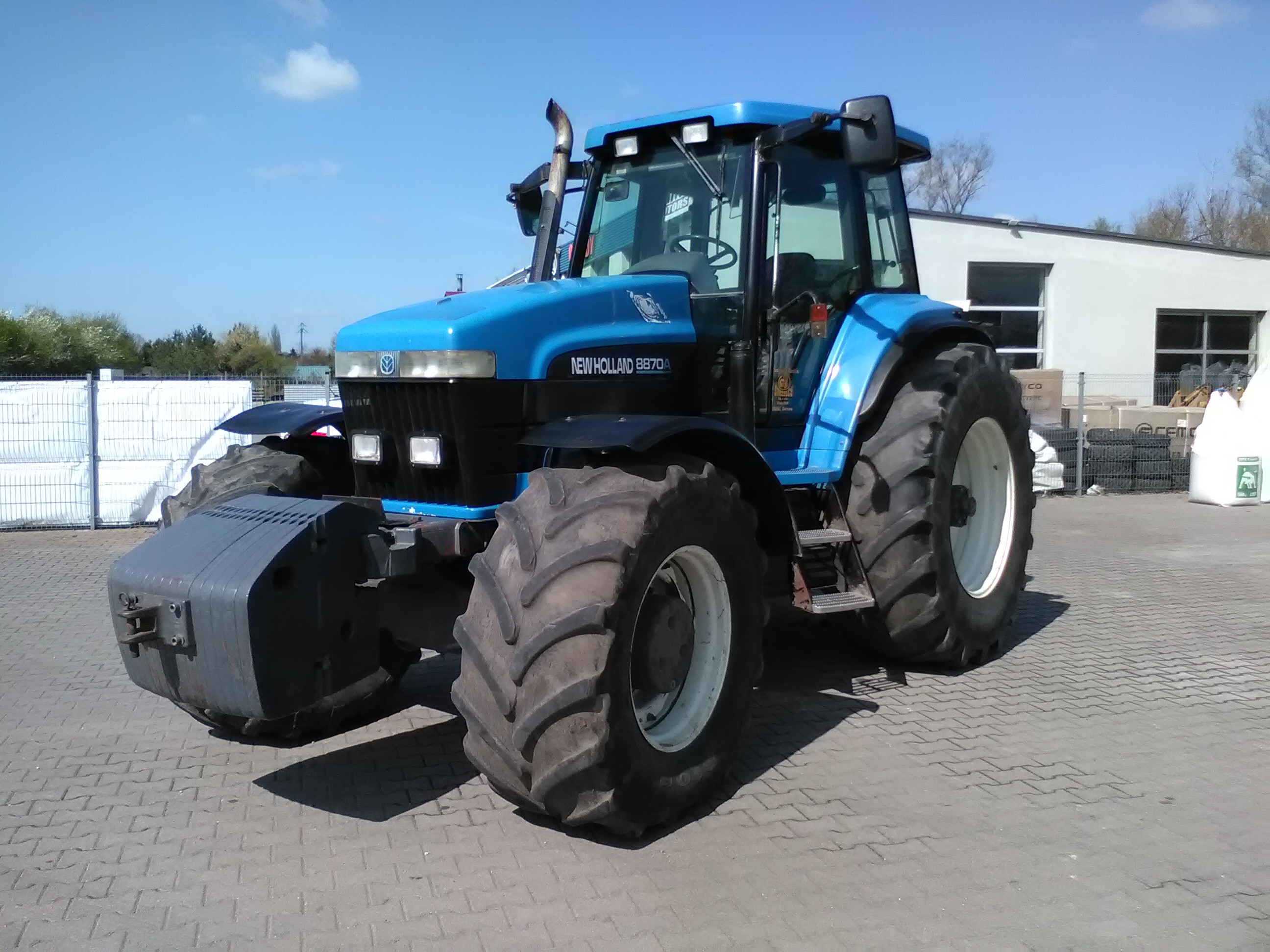 Ciągnik New Holland 8870A — zdjęcie 3