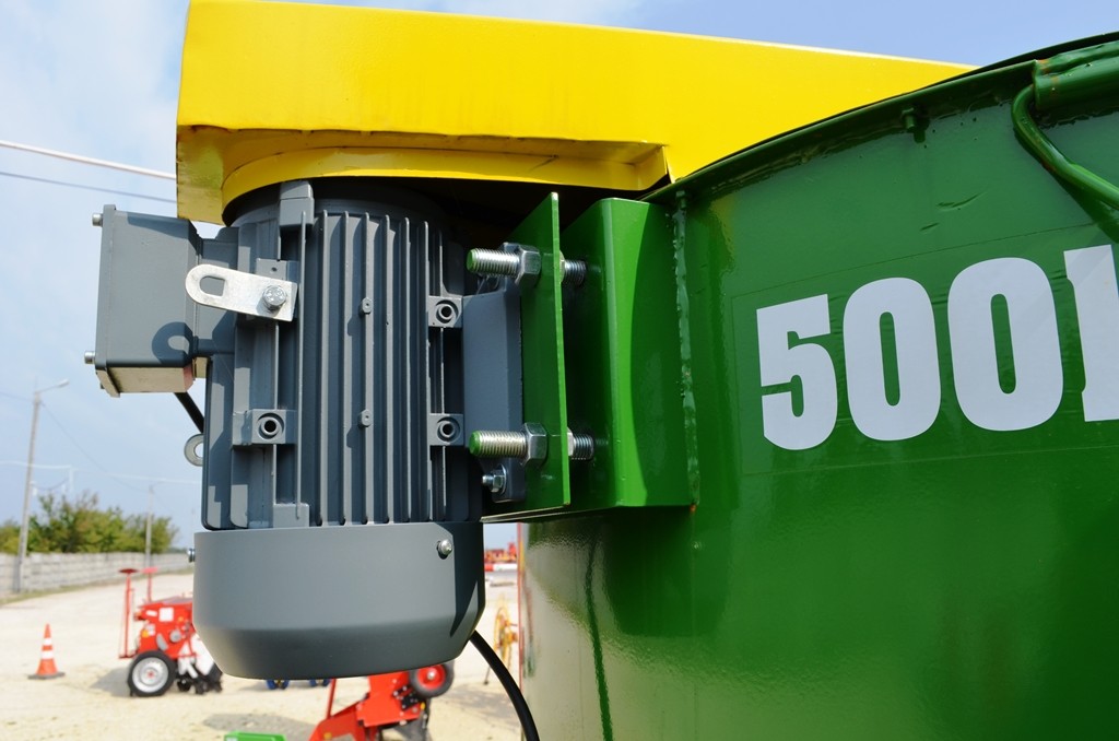 Mieszalnik pasz M-ROL 500kg PROMOCJA! DO WYCZEPRANIA ZAPASÓW! — zdjęcie 6