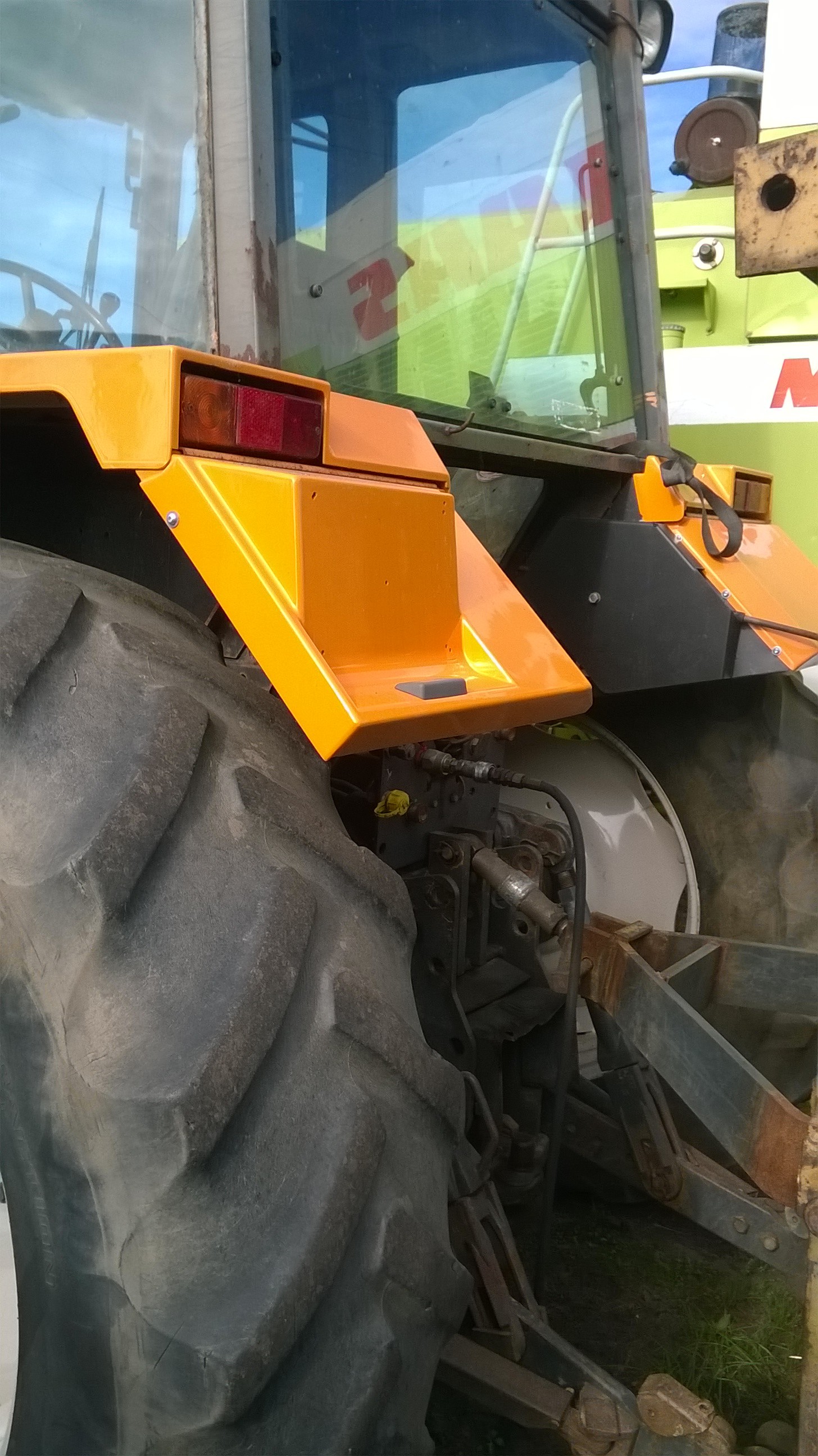Traktor Renault 110/54 — zdjęcie 3
