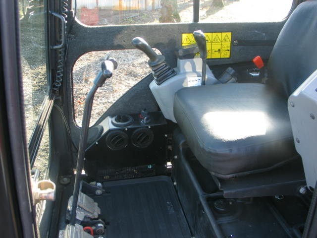 Mini koparka Bobcat E16 2014 — zdjęcie 3