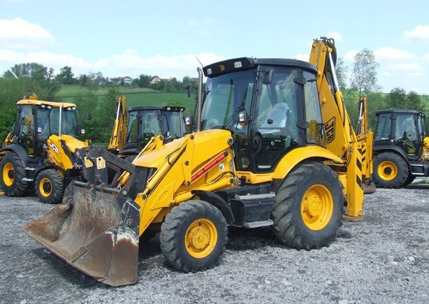JCB 3CX Contractor z roku 2006 [18"/26"] — zdjęcie 1