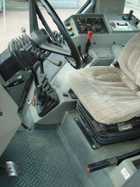 CIĄGNIK MASSEY FERGUSON 3085 SPROWADZONY STAN BDB — zdjęcie 1