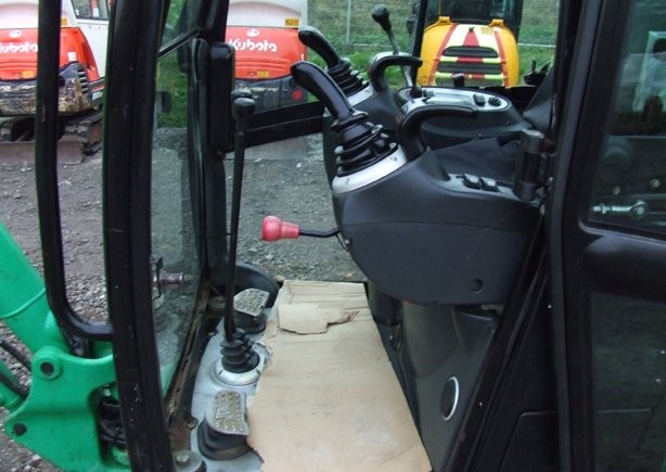 Minikoparka JCB 8016 rok 2007,,,, — zdjęcie 4