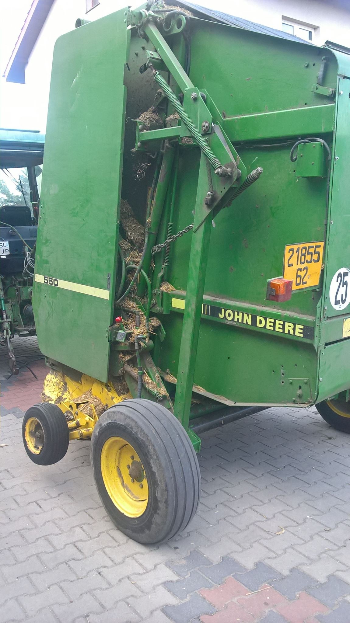 Prasa John Deere 550 — zdjęcie 4