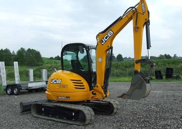 MIDI koparka JCB 8050 ZTS z roku 2011 — zdjęcie 1