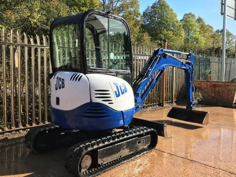 Sprzedam JCB 8025 ZTS z 2006 roku - 2500kg — zdjęcie 3