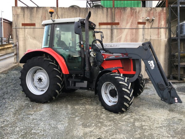 Massey Ferguson 547z5 traktor — zdjęcie 1