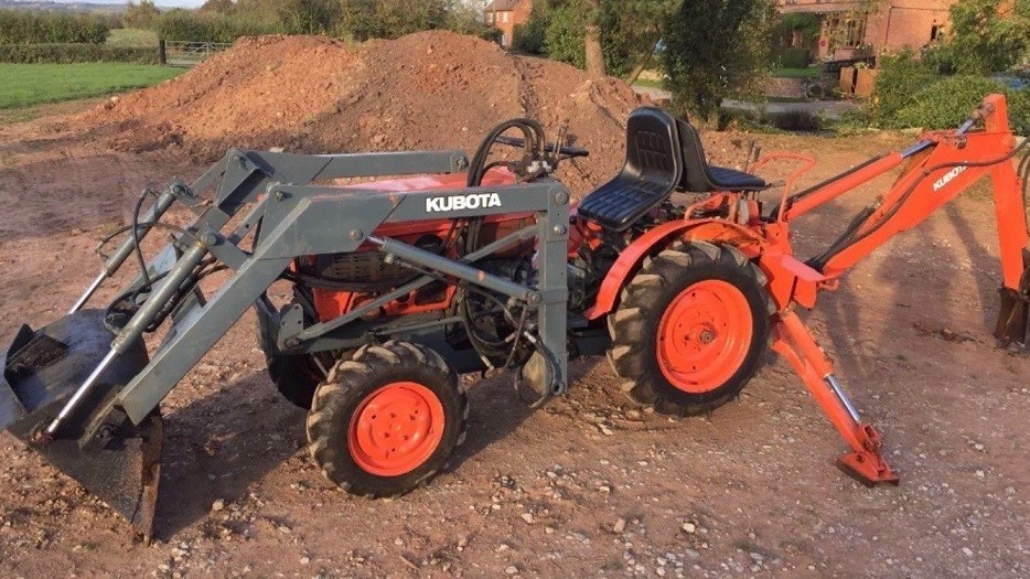Ciągnik Kubota B1007 - stan idealny  — zdjęcie 3