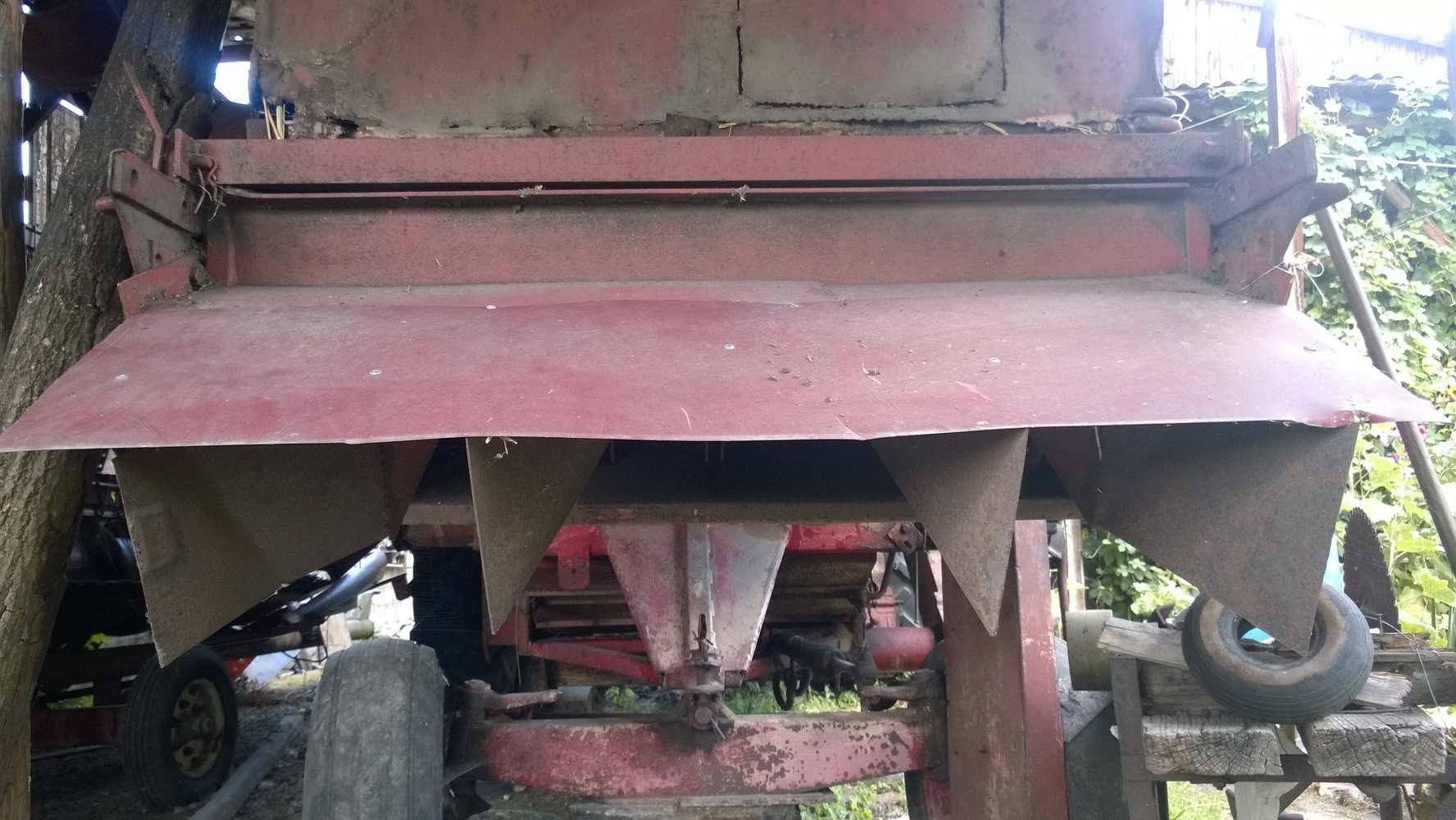 Kombajn BIZON Z040 z 1974 z sieczkarnią  — zdjęcie 6