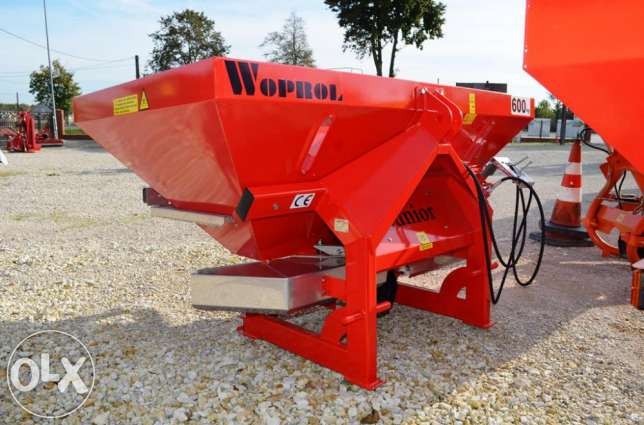 Rozsiewacz nawozów 2-tarczowy Woprol 600 kg MALOWANY — zdjęcie 1