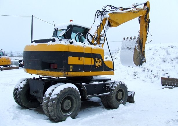 Koparka kołowa JCB JS 130W z roku 2003 — zdjęcie 2