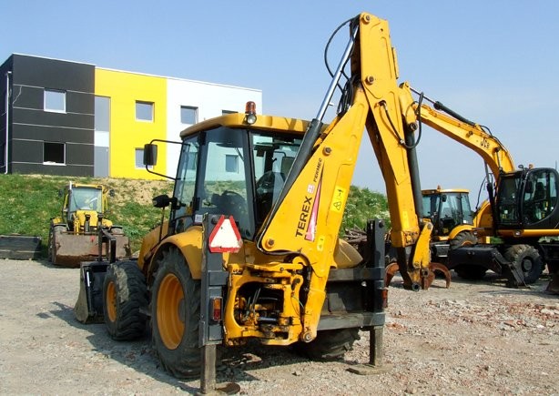 koparko ładowarka Terex Fermec 860 SX z roku 2003. — zdjęcie 2