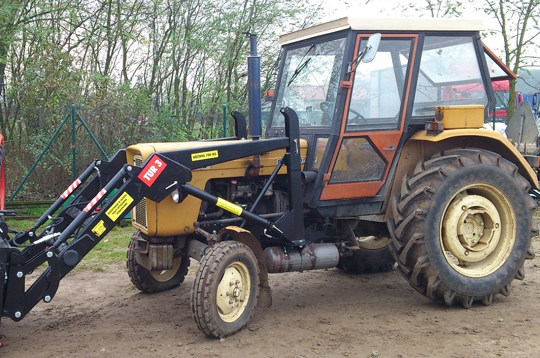 Ładowacz czołowy TUR T25 i c330 c360 MF 255 3512 — zdjęcie 3