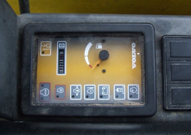 Minikoparka gąsienicowa Volvo EC20 z roku 2006. — zdjęcie 4