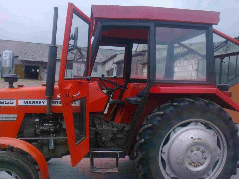 Sprzedam. Ciągnik Massey Ferguson.