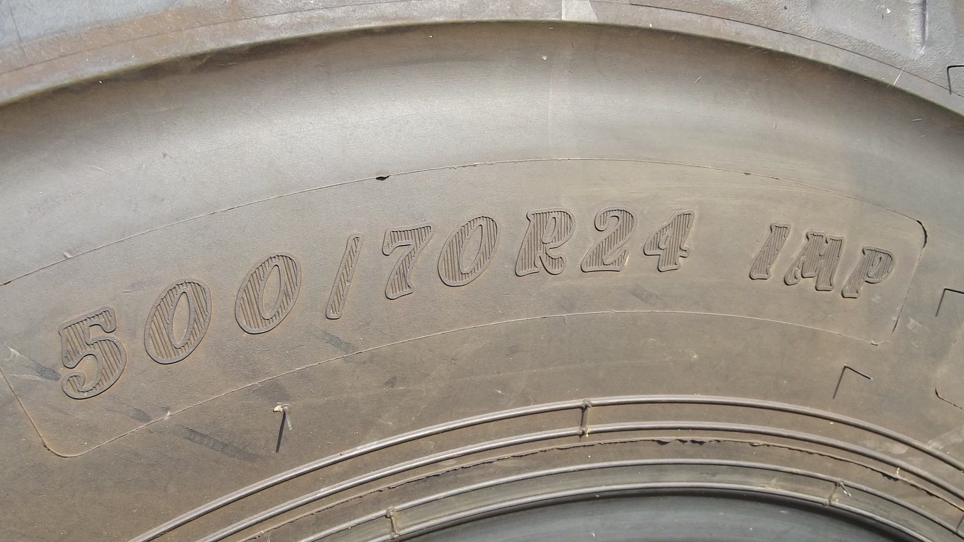 opony 500/70R24 — zdjęcie 4