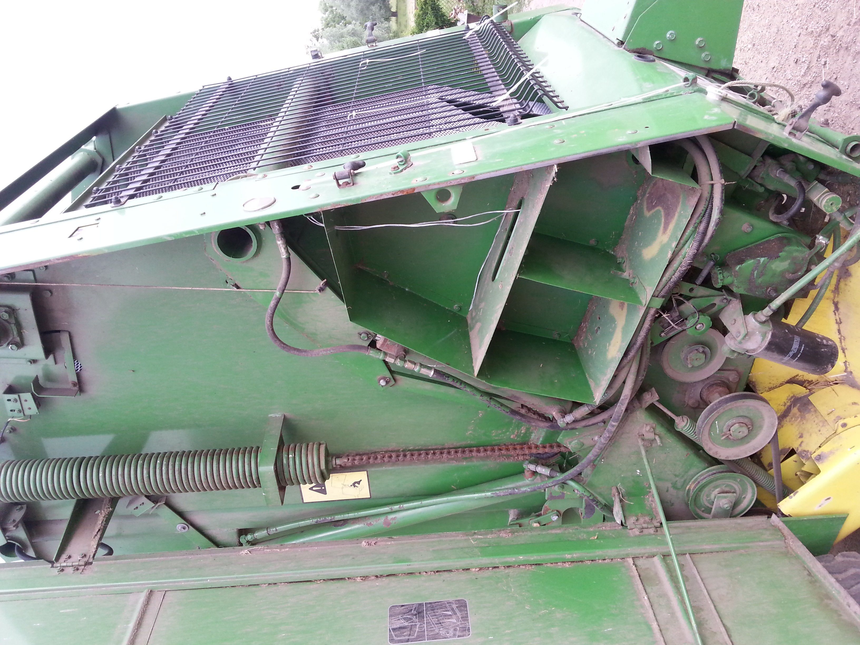 Prasa rolująca John Deere 550 — zdjęcie 1