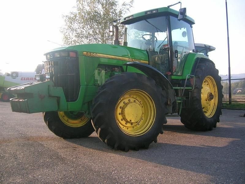 JOHN DEERE 8300 - 1995 rok prod. — zdjęcie 1