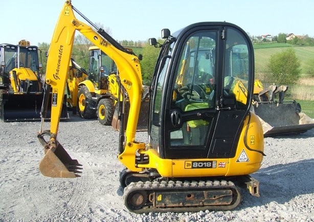 Mini koparka - JCB 8018 z roku 2008 — zdjęcie 1