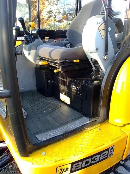JCB 8032 ZTS - 2005-2006 - minikoparka gąsienicowa — zdjęcie 4