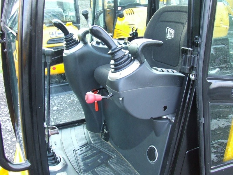 minikoparka JCB 8018 rok 2010.,. — zdjęcie 3