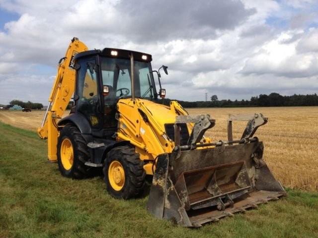 JCB 3CX Koparko ladowarki — zdjęcie 1