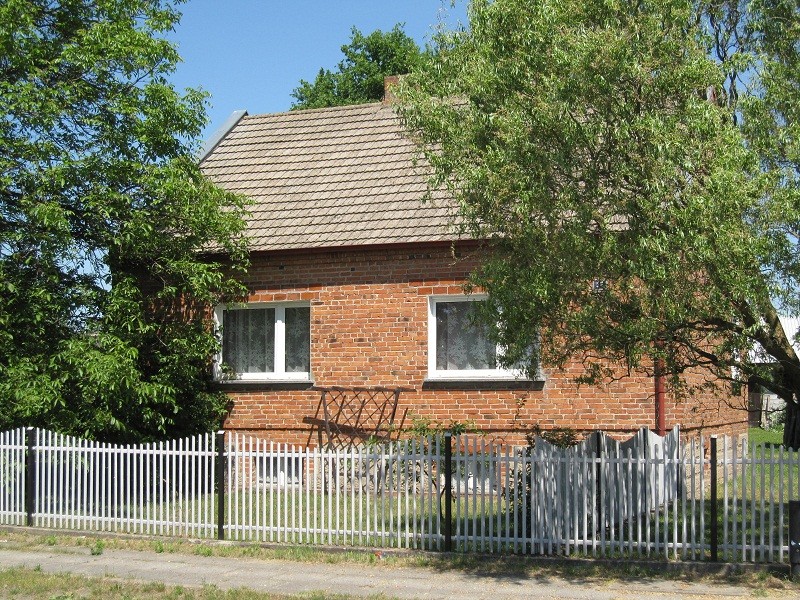 sprzedam dom i zabudowania gospodarcze — zdjęcie 1