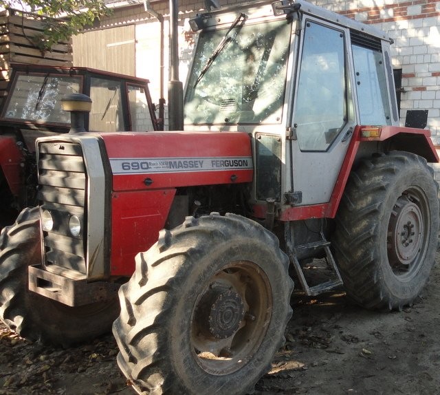 Massey Ferguson 690 - 1985 — zdjęcie 1