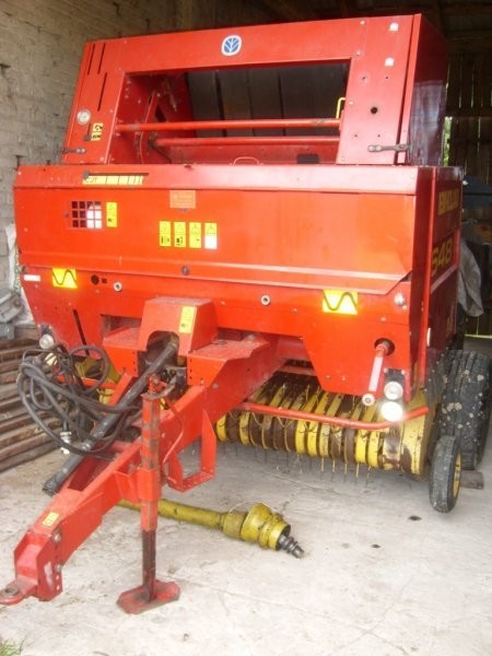 PRASA NEW HOLLAND 648 — zdjęcie 1