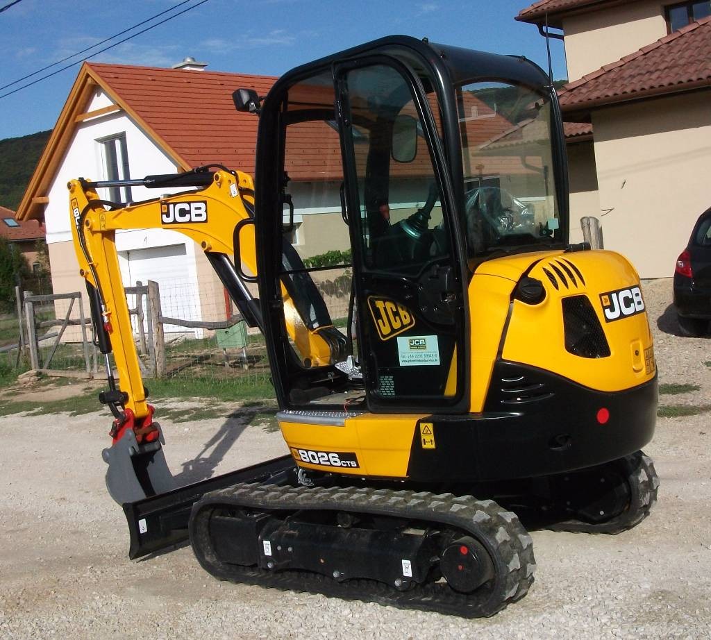 Minikoparka JCB 8026 CTS — zdjęcie 2