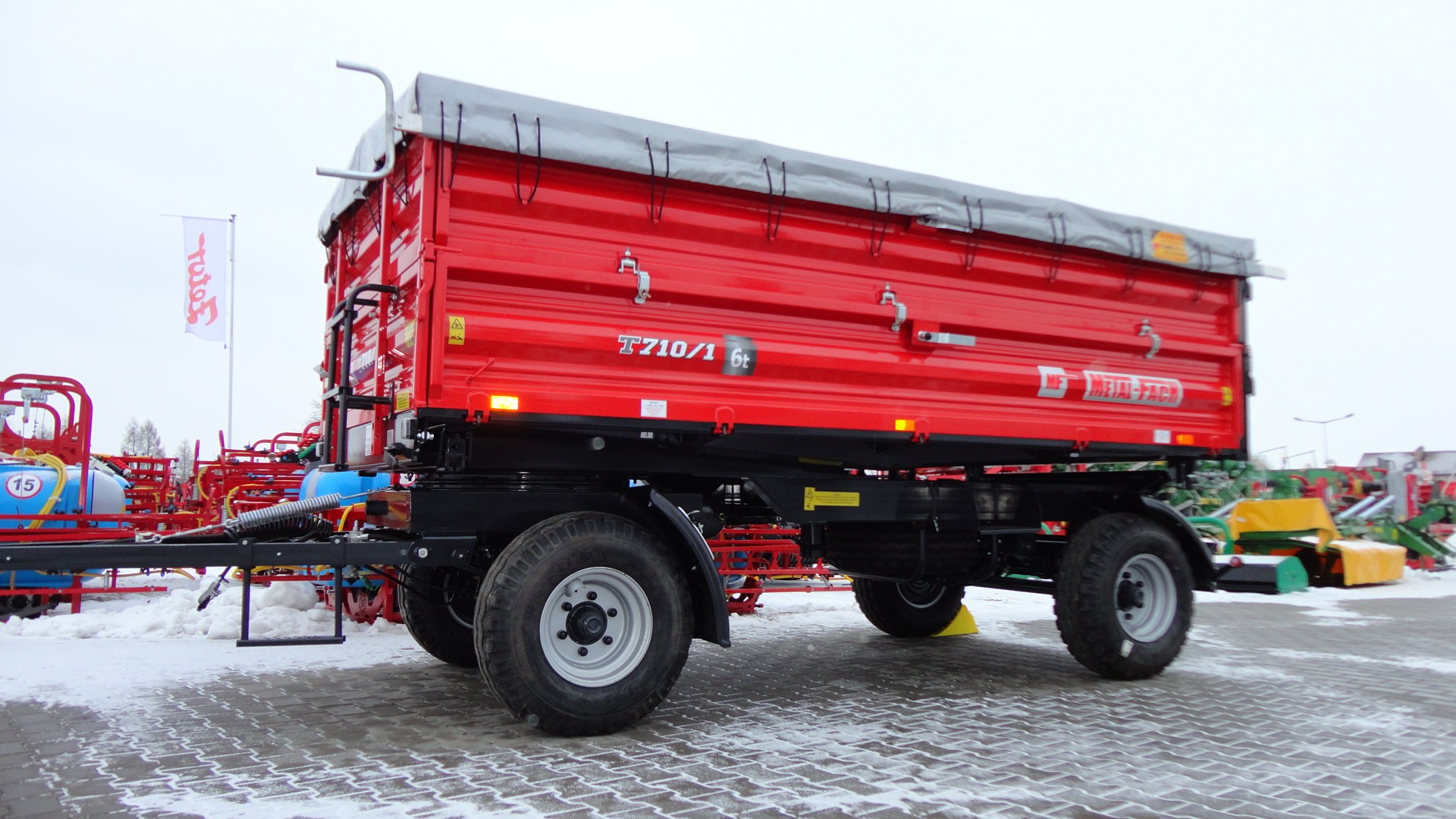 Przyczepa dwuosiowa T710/1 o ładowności 6T Metal-Fach — zdjęcie 6