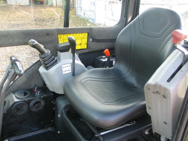 koparkikrakow.pl - Bobcat E16 z 2013 roku sprzedam — zdjęcie 5