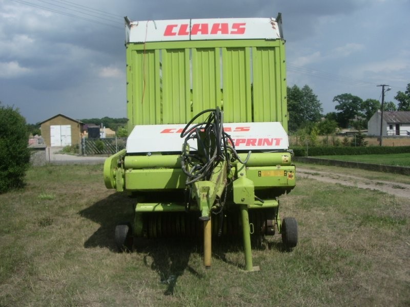 Przyczepa samozierajaca Claas — zdjęcie 3