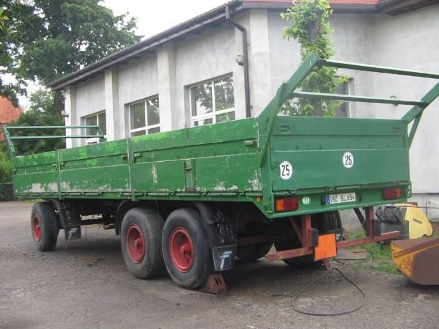 Przyczepę ROLNICZĄ 3-osiową — zdjęcie 1