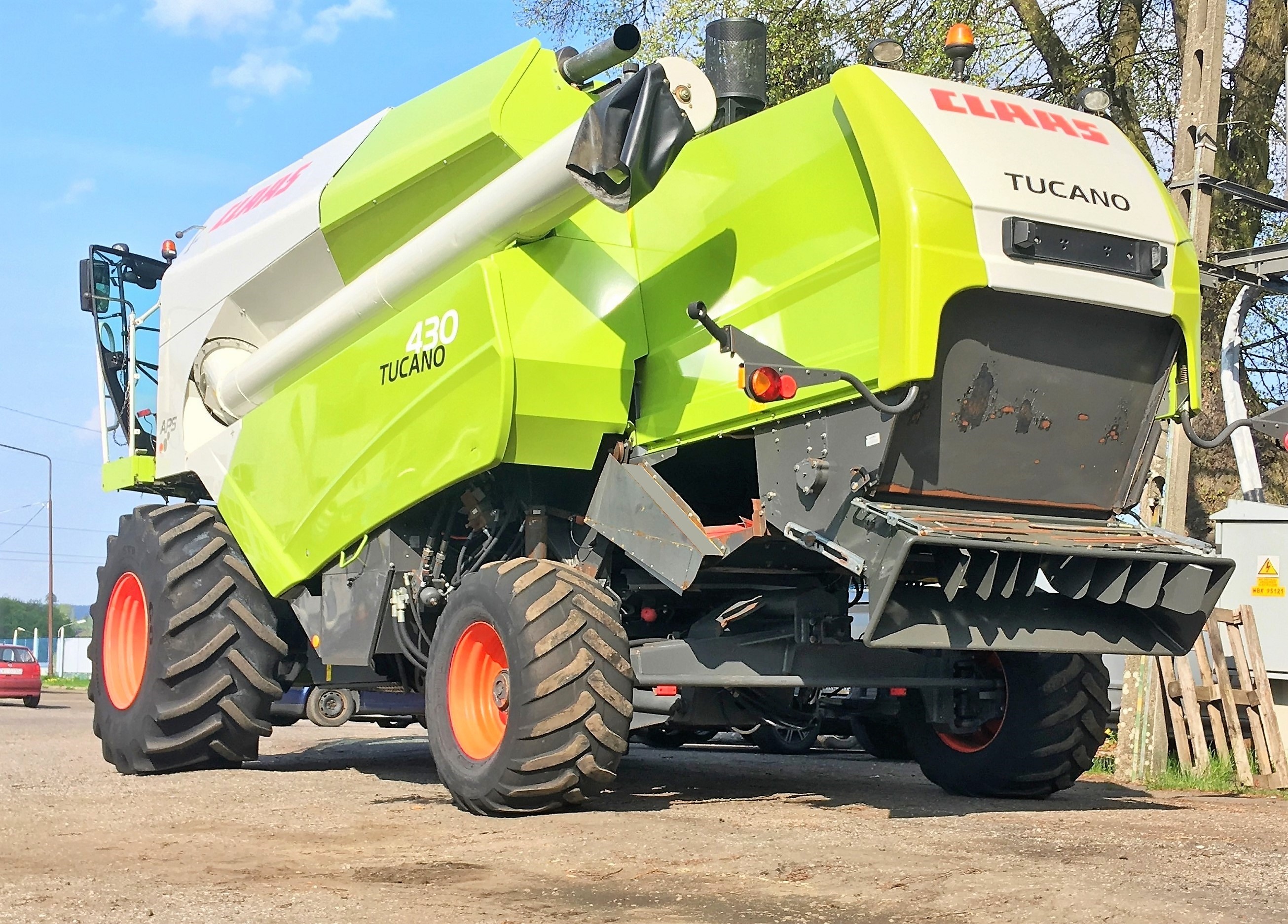 CLAAS TUCANO 430 APS 4X4 - 5,4 M - 2009 ROK — zdjęcie 3