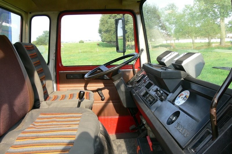 VOLVO F408 — zdjęcie 3