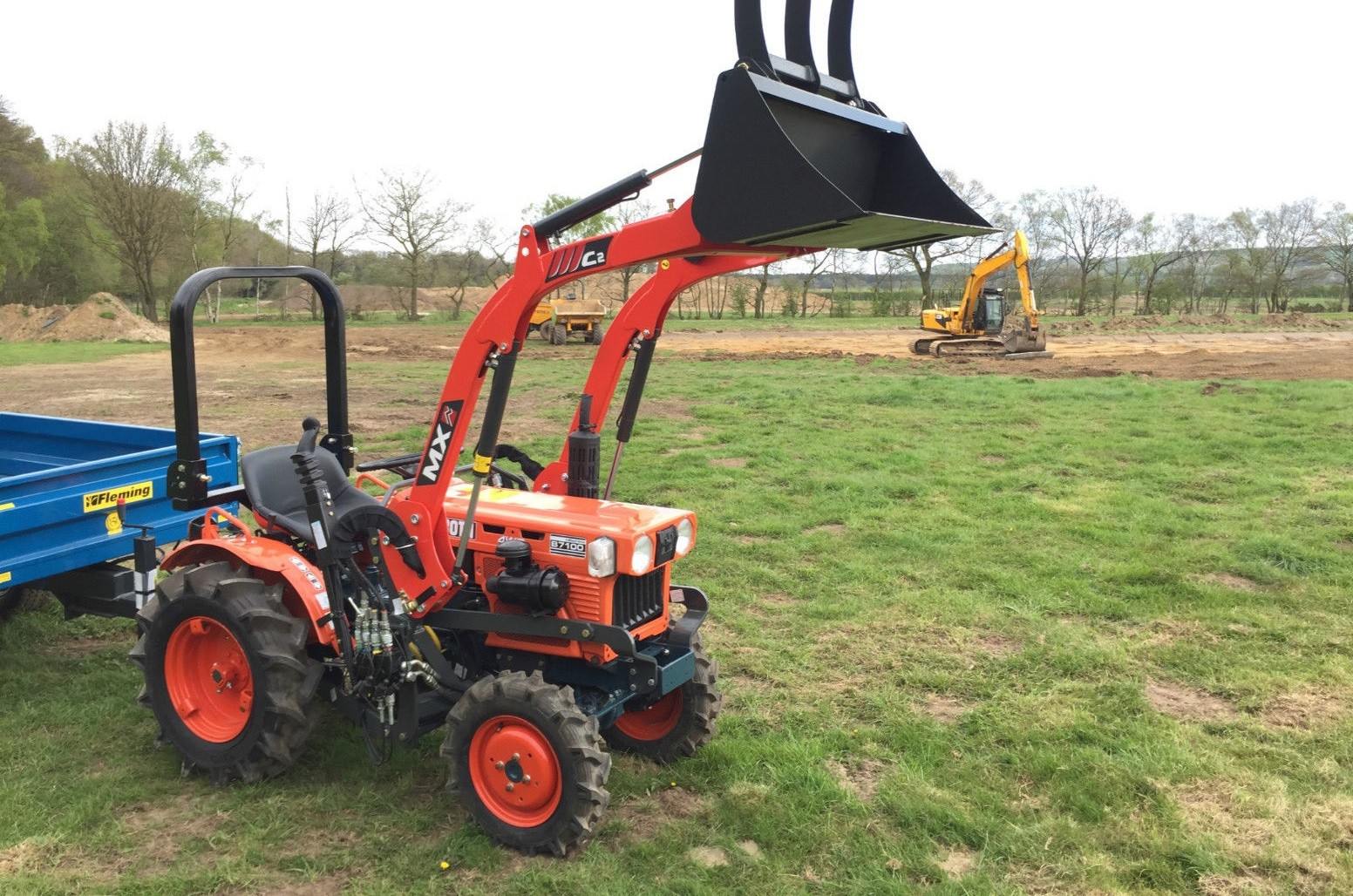 Kubota BD-7100 MX-C2 z ładowaczem czołowym  — zdjęcie 2