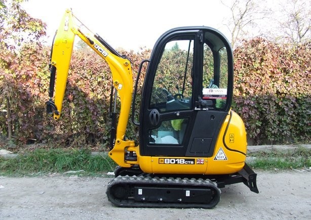 JCB 8018 CTS z roku 2010- NOWA — zdjęcie 2