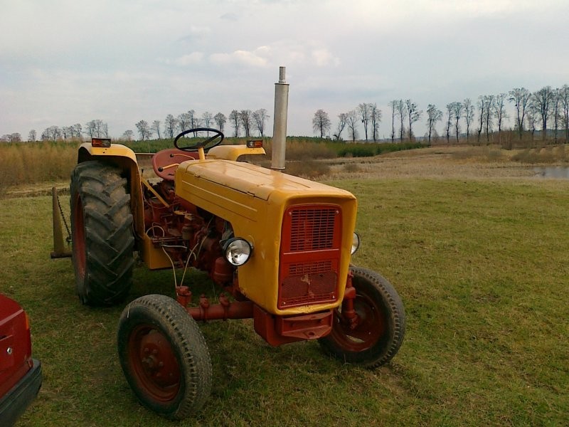 sprzedam ciągnik c355 — zdjęcie 3