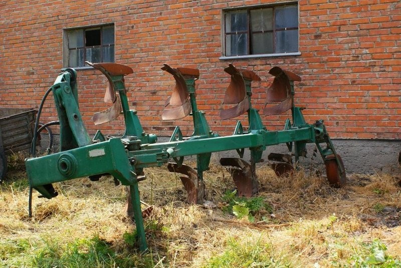 Pług 3+1 sprzedam — zdjęcie 2