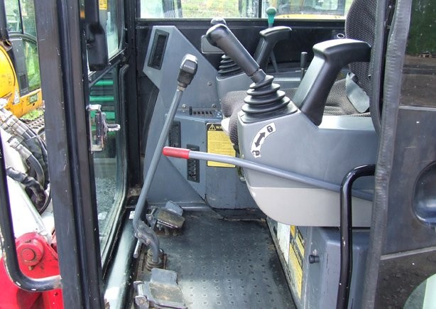 Takeuchi TB23R — zdjęcie 4