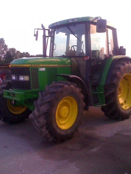SPRZEDAM CIĄGNIK JOHN DEERE 6400 — zdjęcie 1