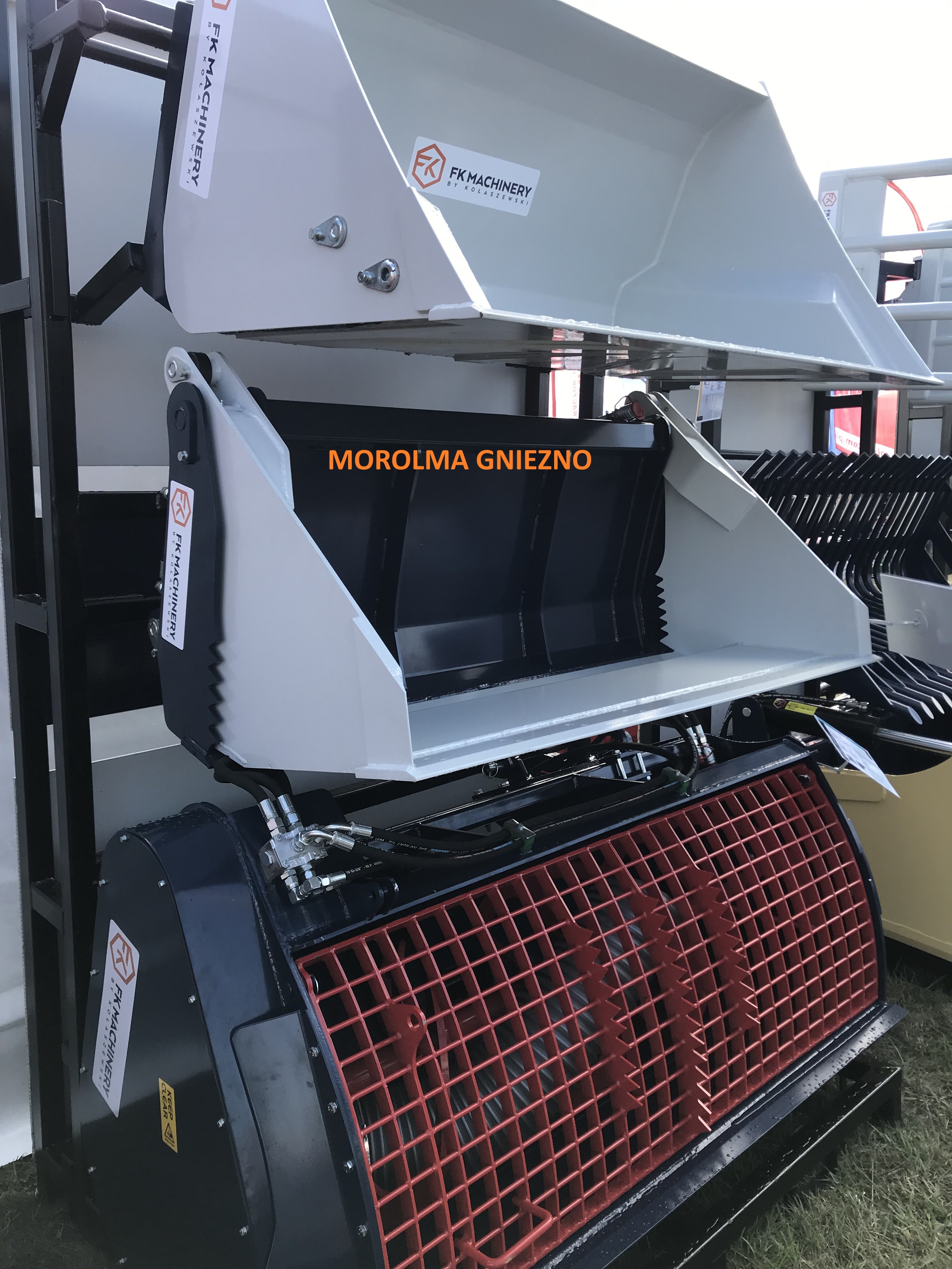Łyżka budowlana wielofunkcja 4w1 FK Machinery 2,4m XL41B hydrauliczna — zdjęcie 3