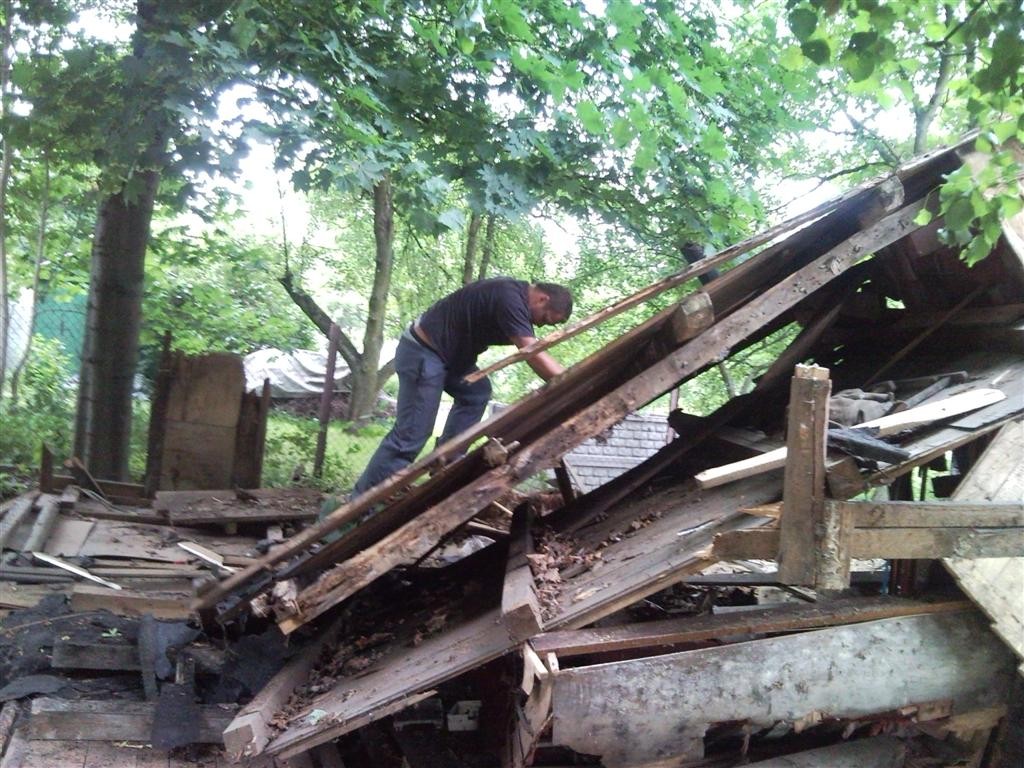 Rozbiórki garaży stodoły budynki porządkowanie terenu TANIO Łódź — zdjęcie 8