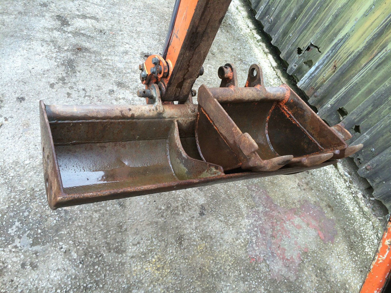 Mini Koparka Hitachi 02/08 ZAxis + 2 łyżki — zdjęcie 2