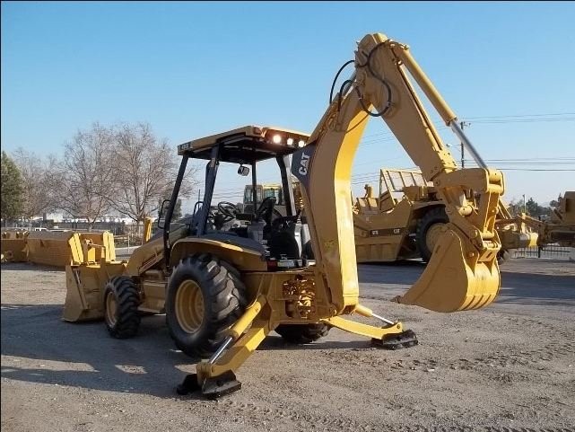 Caterpillar 420D — zdjęcie 4