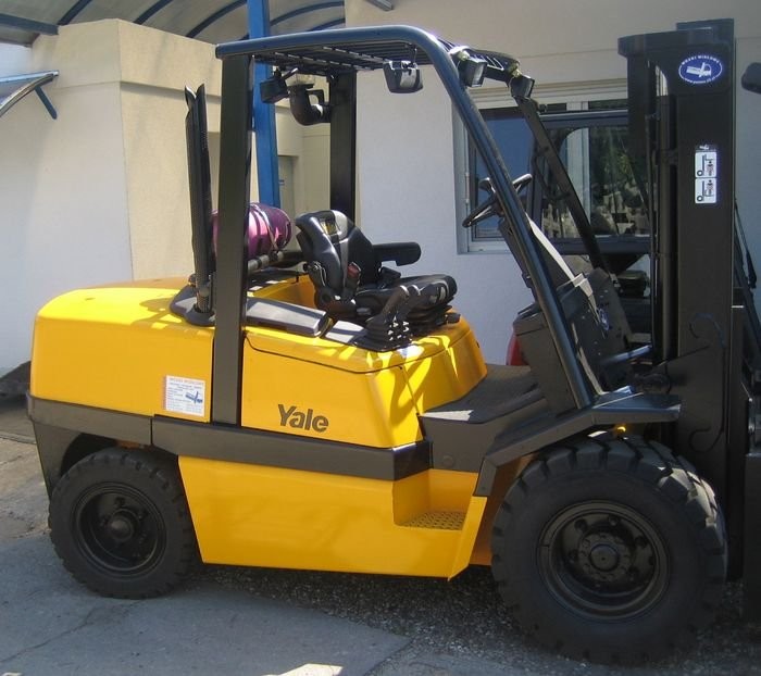 Wózek widłowy YALE GLP55MJ 02 5.5T LPG automat UDT — zdjęcie 1