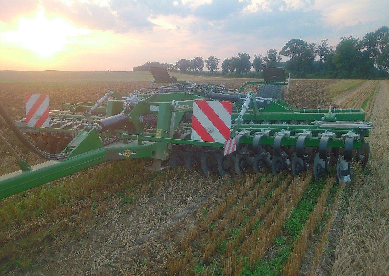 Great Plains Brona talerzowa ciągana GREAT PLAINS SIMBA X-PRESS 550 -  — zdjęcie 3