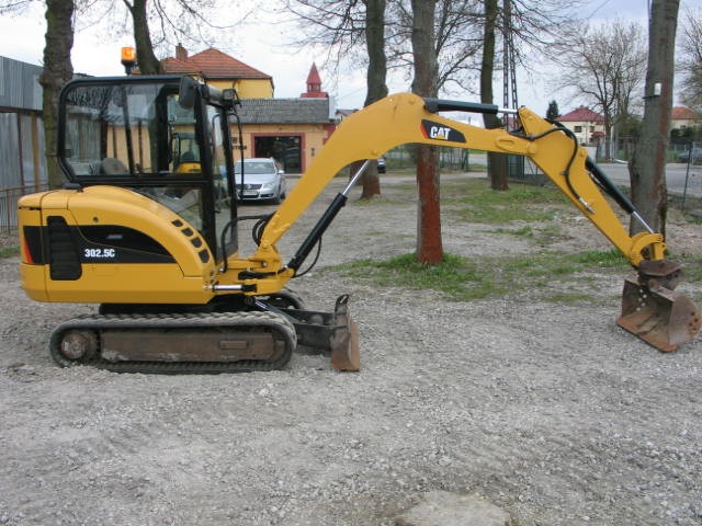 Koparka Cat 302.5c 2006 - 3 łyżki, niski przebieg — zdjęcie 3